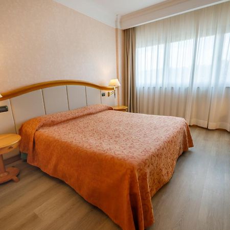Perugia Plaza Hotel מראה חיצוני תמונה
