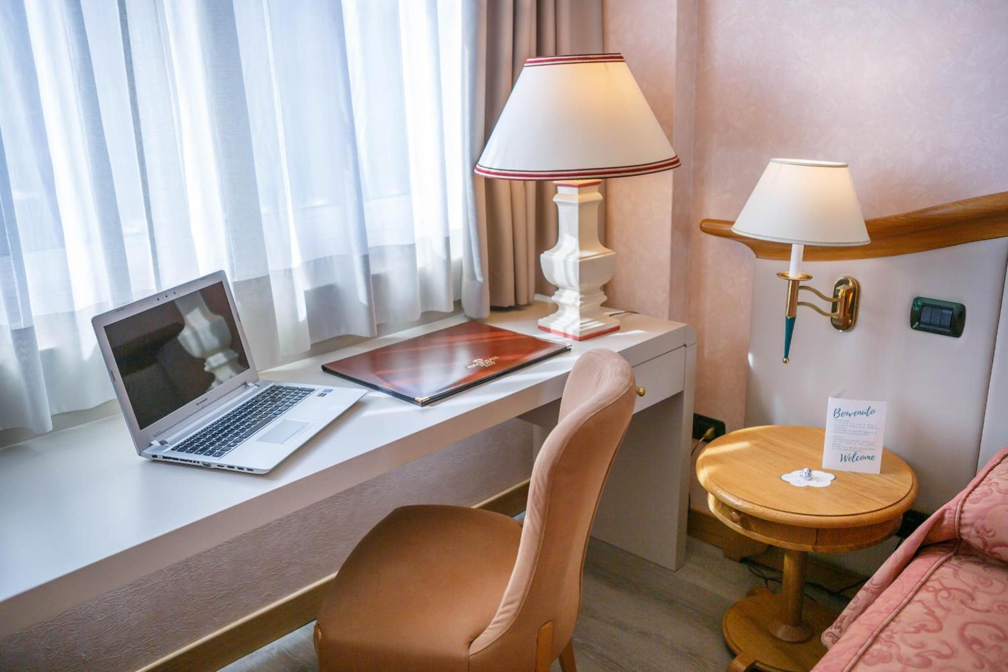 Perugia Plaza Hotel מראה חיצוני תמונה
