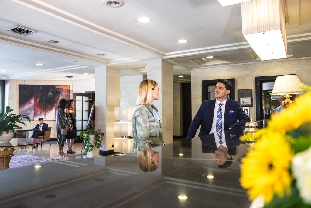 Perugia Plaza Hotel מראה חיצוני תמונה